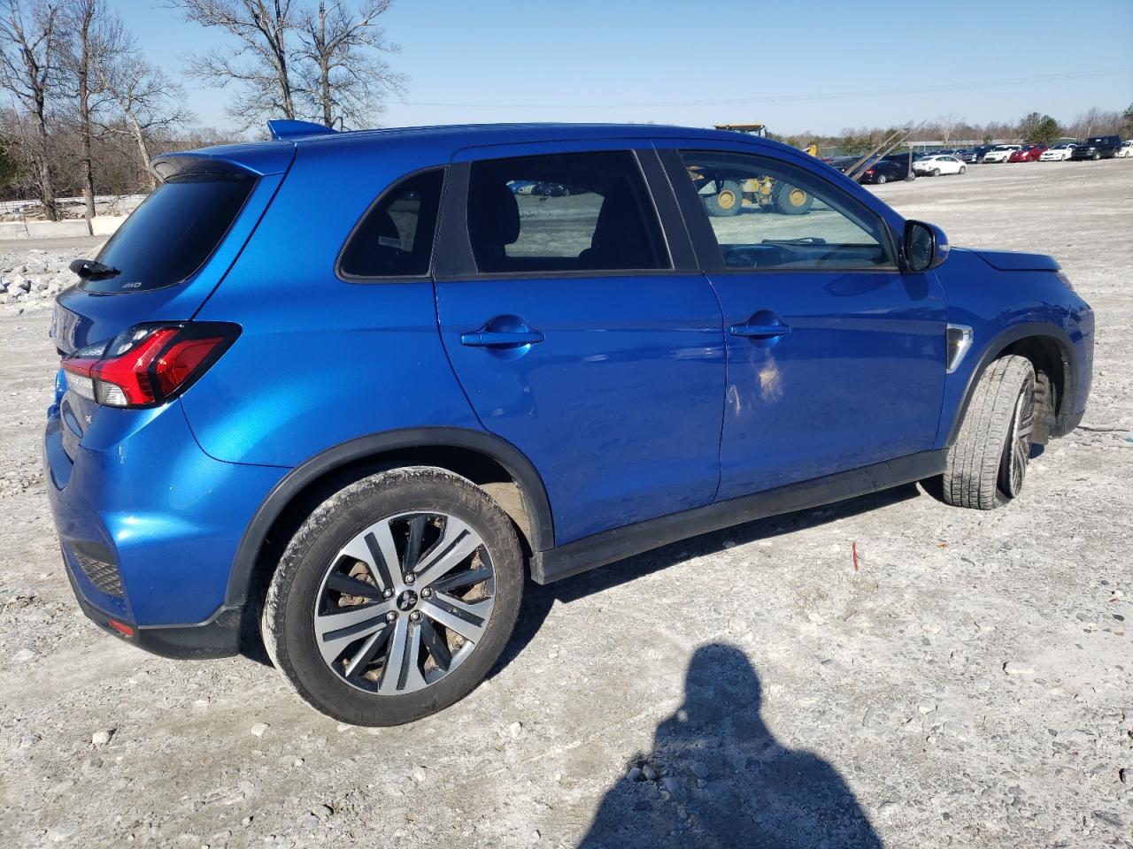 2021 Mitsubishi Outlander VIN JA4ARUAU3MU020738 Copart auction photo, all over damage thumbnail 3