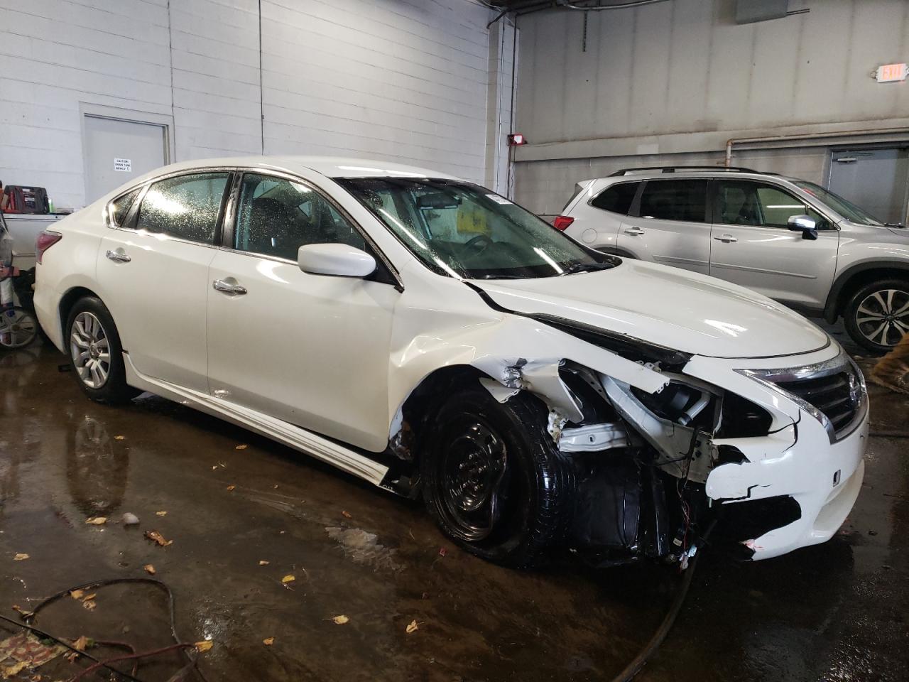 2015 Nissan Altima VIN 1N4AL3AP4FN310260 Copart auction photo, front end / side damage thumbnail 4