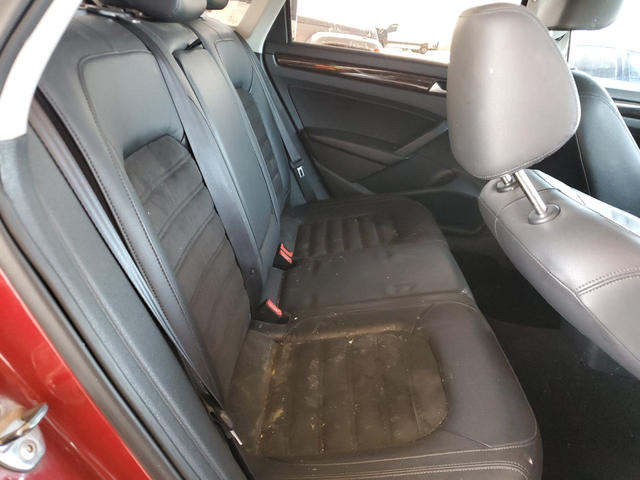 2015 Volkswagen Passat VIN 1VWCT7A30FC002955 Copart auction photo, front end damage thumbnail 10