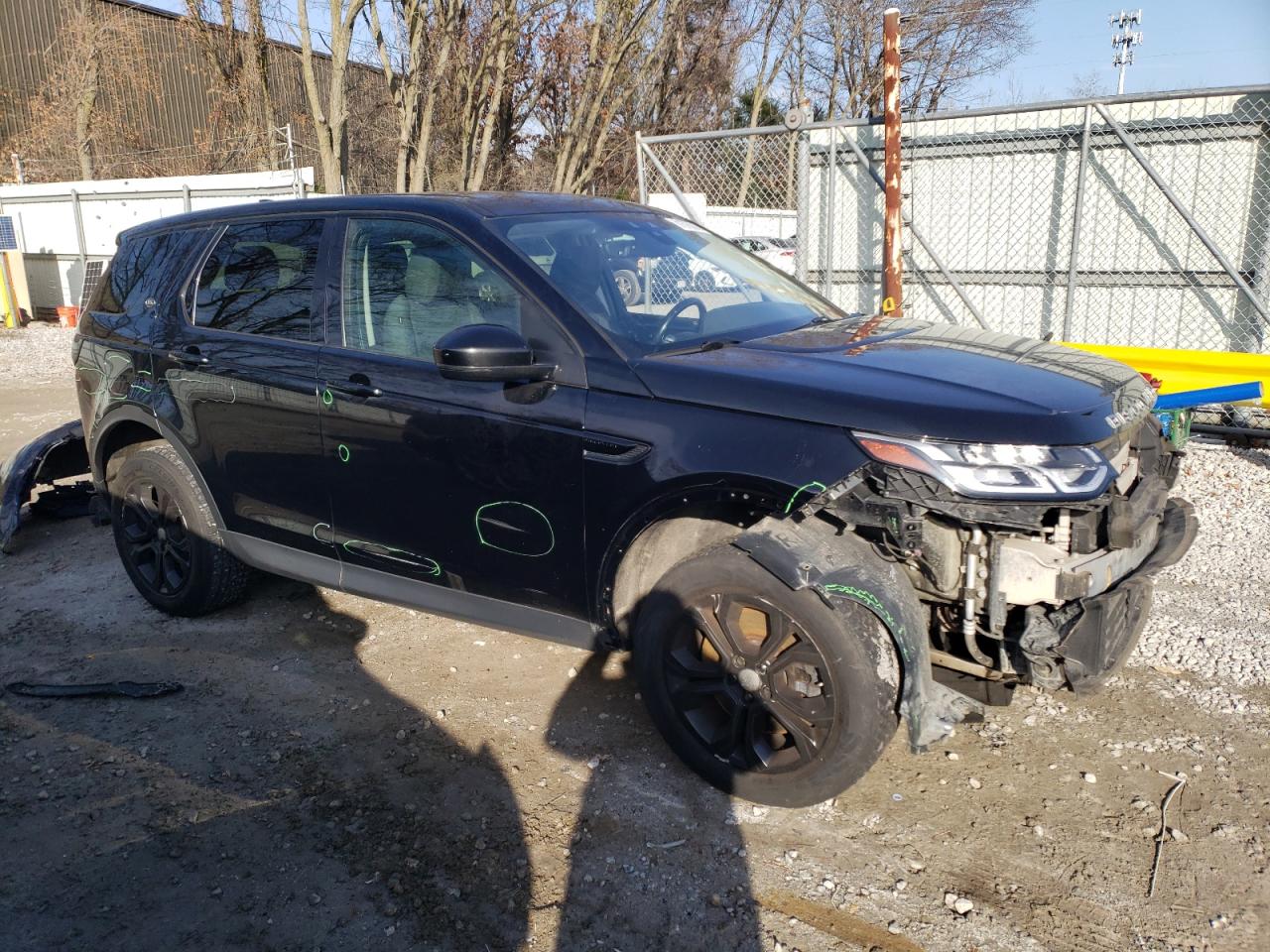 2020 Land Rover Discovery VIN SALCK2FXXLH837151 Copart auction photo, all over damage thumbnail 4