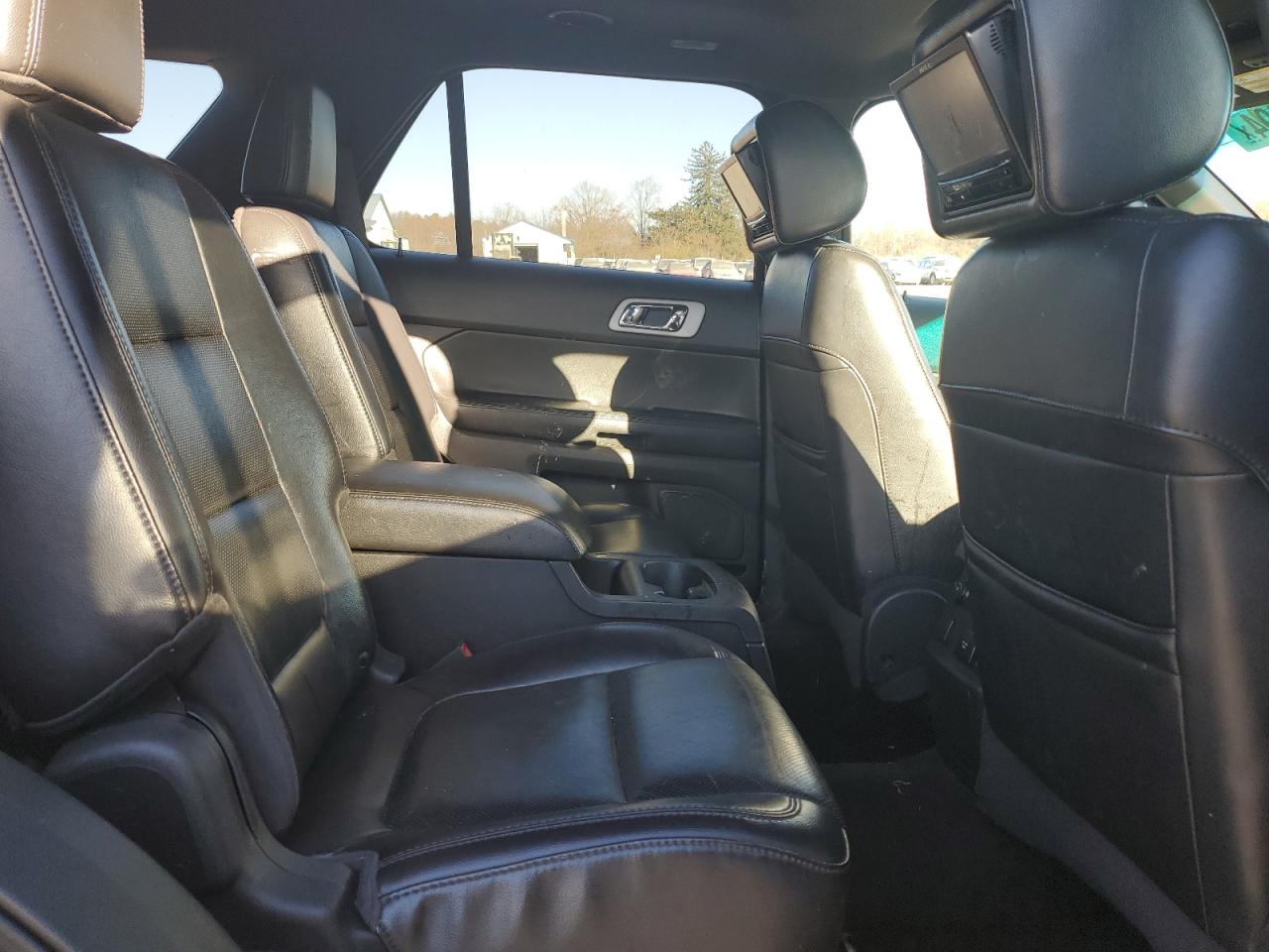 2011 Ford Explorer VIN 1FMHK8F83BGA36943 Copart auction photo, front end / side damage thumbnail 12
