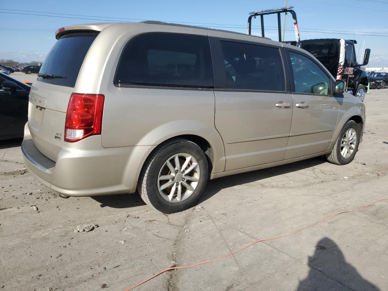 2016 Dodge Caravan VIN 2C4RDGCG0GR273081 Copart auction photo, front end damage thumbnail 3