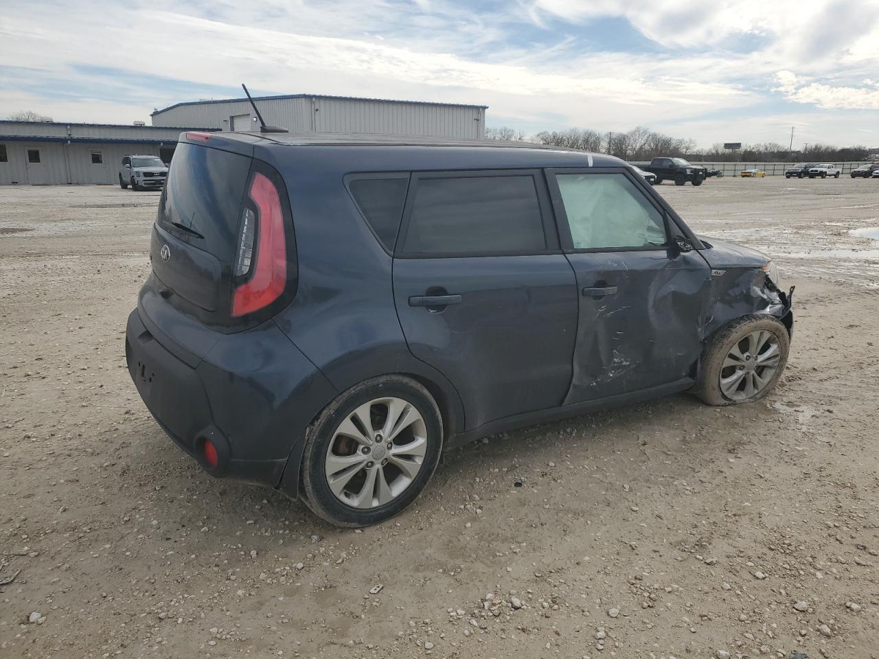 2015 KIA Soul VIN KNDJP3A51F7133815 Copart auction photo, side / front end damage thumbnail 3