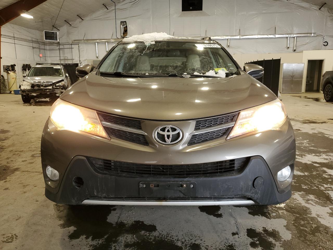 2015 Toyota RAV 4 VIN JTMDFREV5FD115526 Copart auction photo, rear end / minor dent/scratches damage thumbnail 5