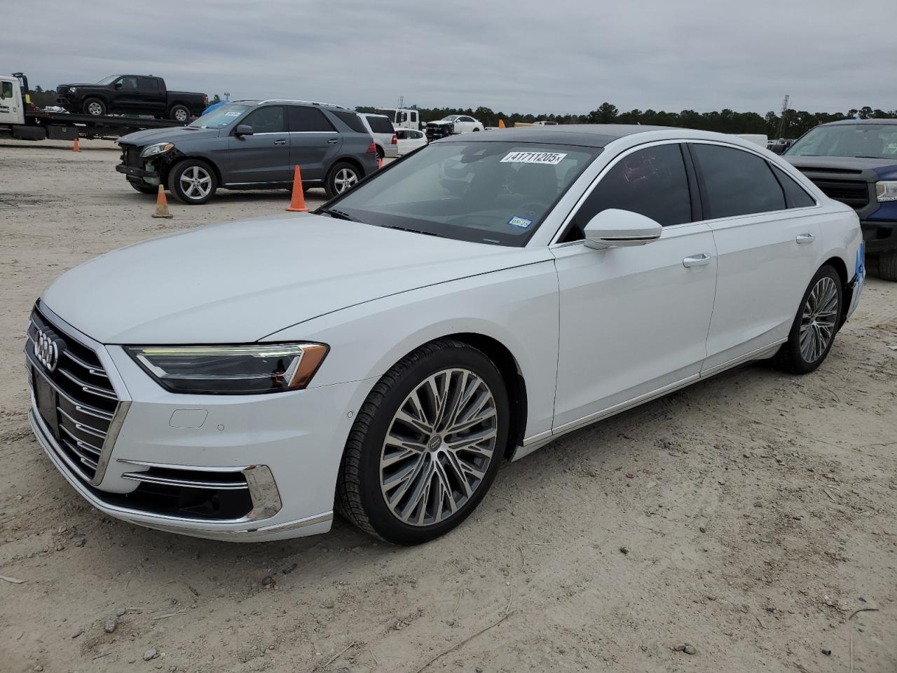 2019 Audi A8 VIN WAU8DAF82KN014043