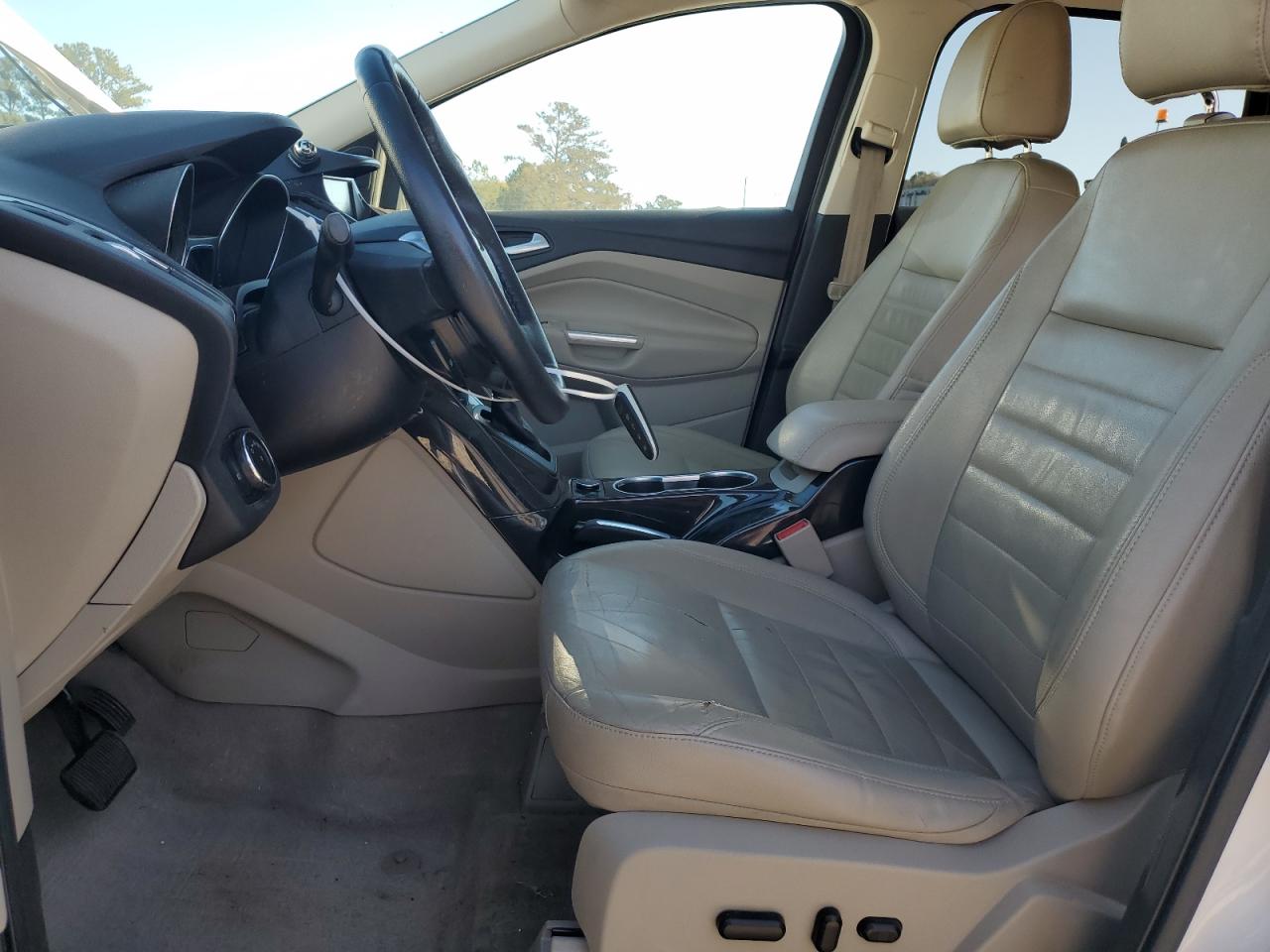 2014 Ford Escape VIN 1FMCU0J93EUE46590 Copart auction photo, front end / side damage thumbnail 7