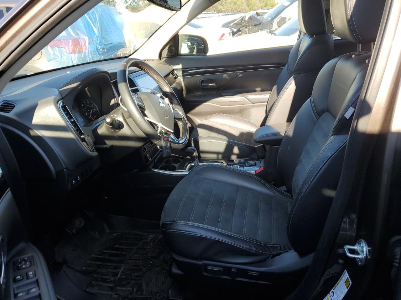 2020 Mitsubishi Outlander VIN JA4AZ3A3XLZ004409 Copart auction photo, side / front end damage thumbnail 7