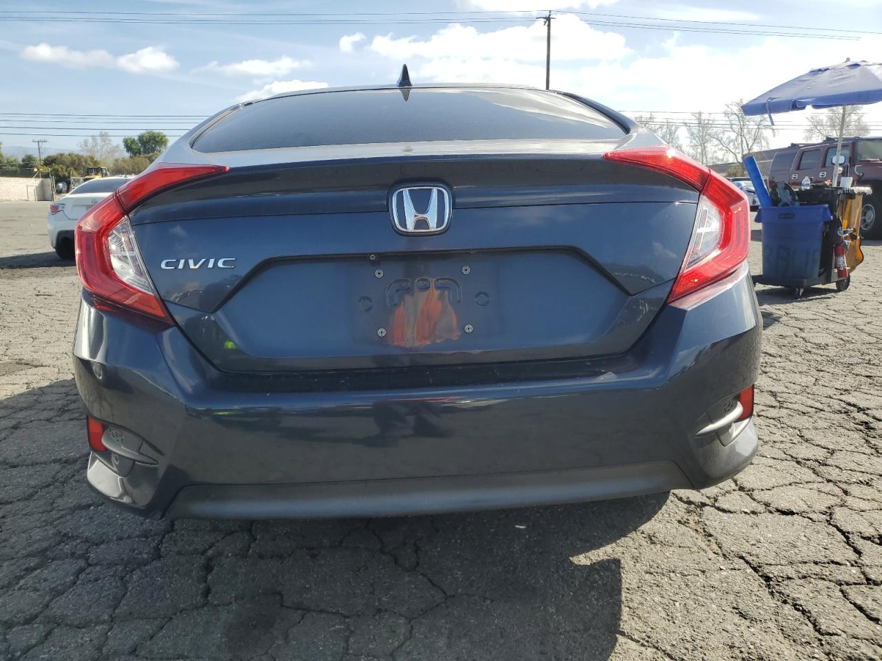 2018 Honda Civic VIN 2HGFC2F73JH556206 Copart auction photo, front end / side damage thumbnail 6