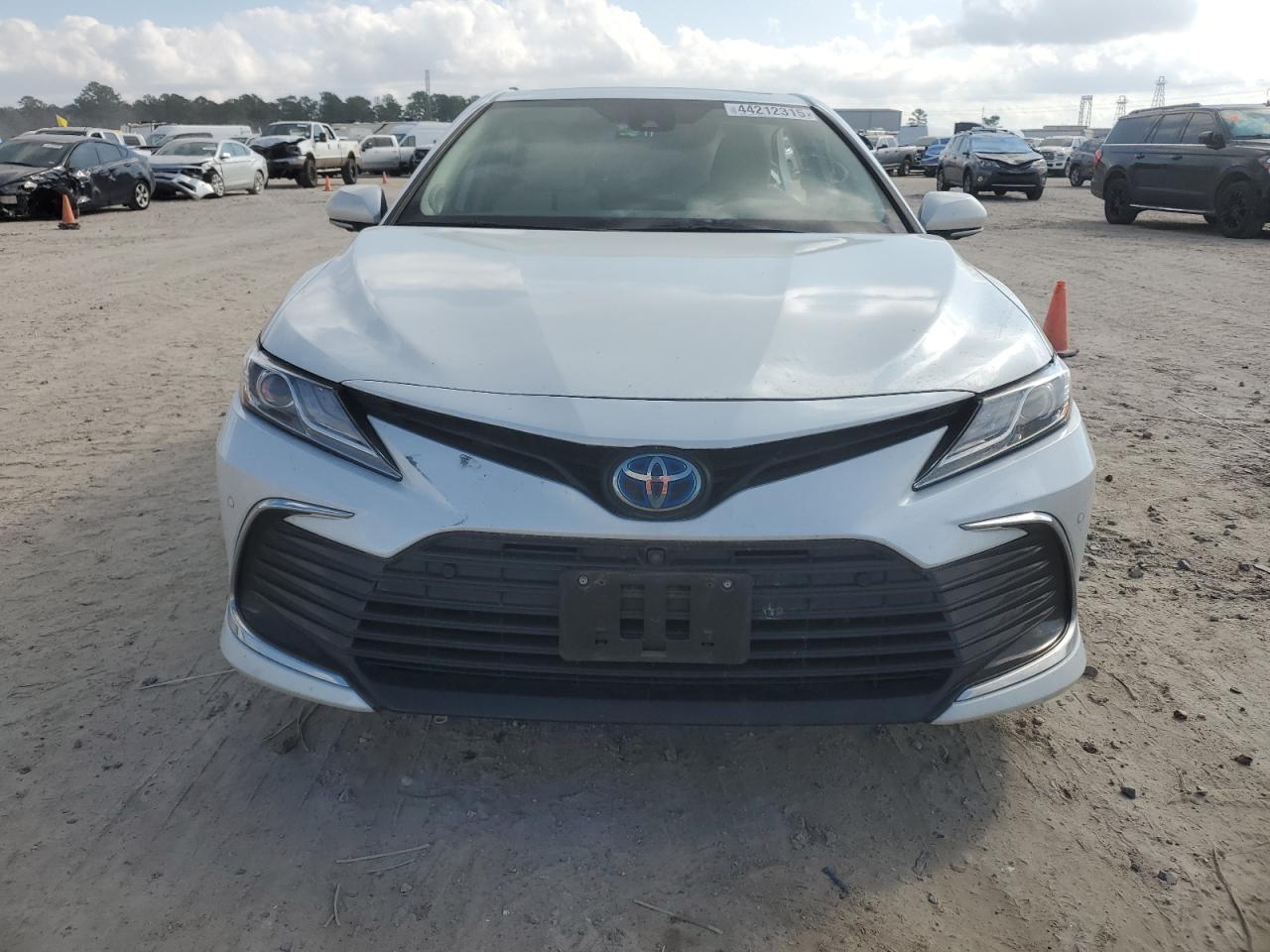 2022 Toyota Camry VIN 4T1F31AK2NU035870 Copart auction photo, side / rear end damage thumbnail 5