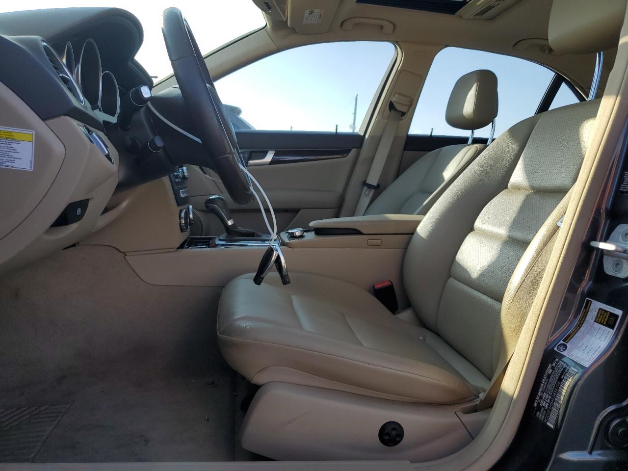 2014 Mercedes-Benz C-klasse VIN WDDGF4HB4EA894196 Copart auction photo, normal wear / front end damage thumbnail 7