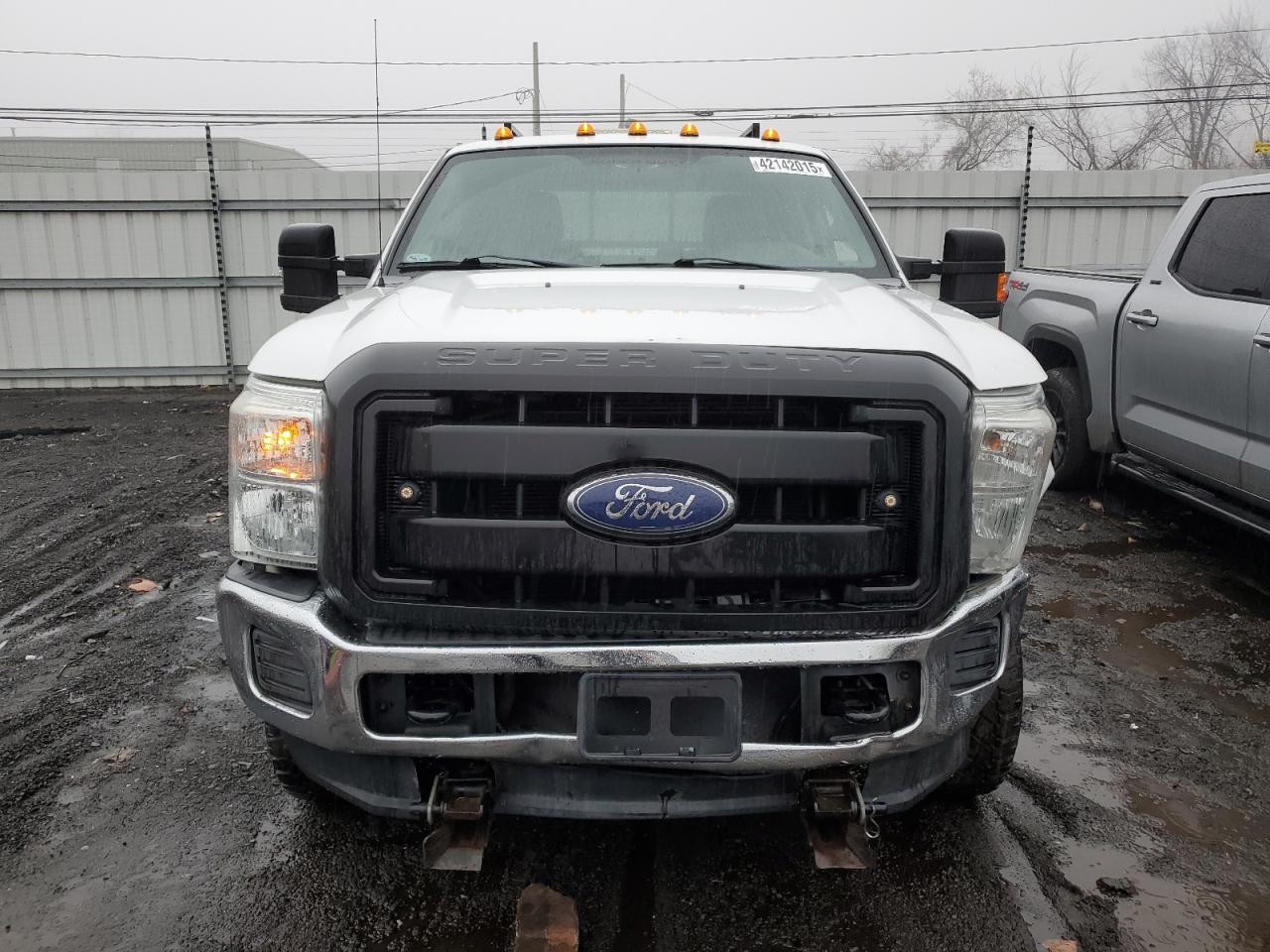 2016 Ford F350 VIN 1FT8X3B60GEA18786 Copart auction photo, all over damage thumbnail 5