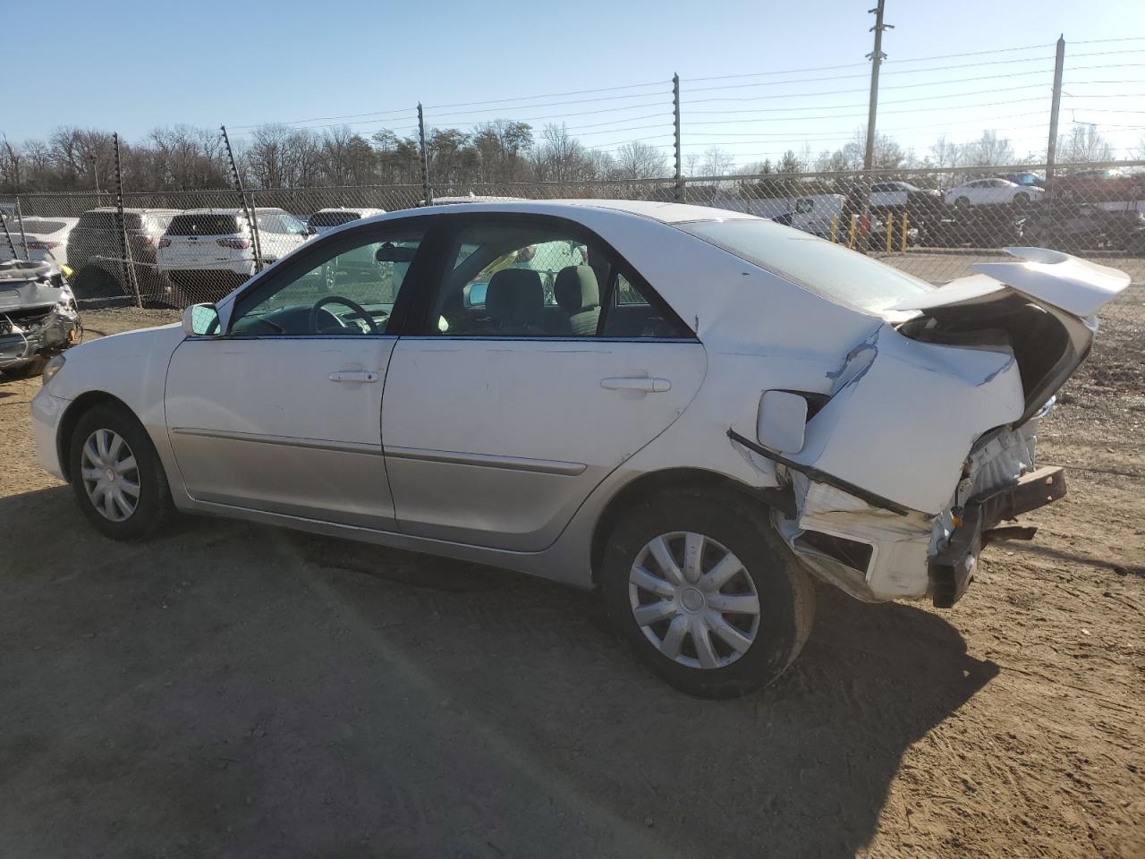 2005 Toyota Camry VIN 4T1BE30K15U392592 Copart auction photo, all over / rear end damage thumbnail 2