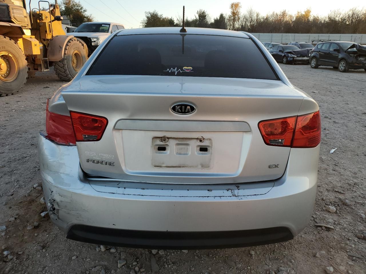 2011 KIA Forte VIN KNAFU4A25B5398217 Copart auction photo, hail / rear end damage thumbnail 6