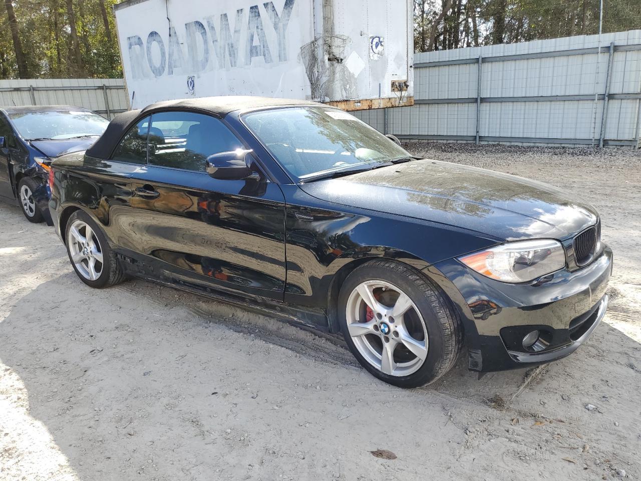 2013 BMW 1er VIN WBAUL7C53DVU09561 Copart auction photo, side damage thumbnail 4