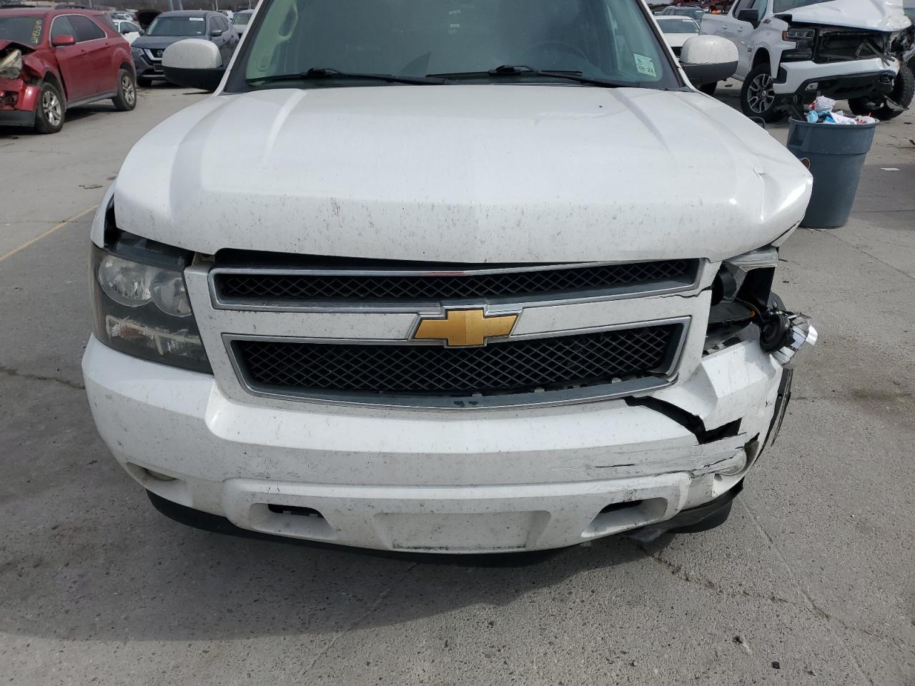 2013 Chevrolet Suburban VIN 1GNSCJE0XDR282316 Copart auction photo, front end damage thumbnail 12