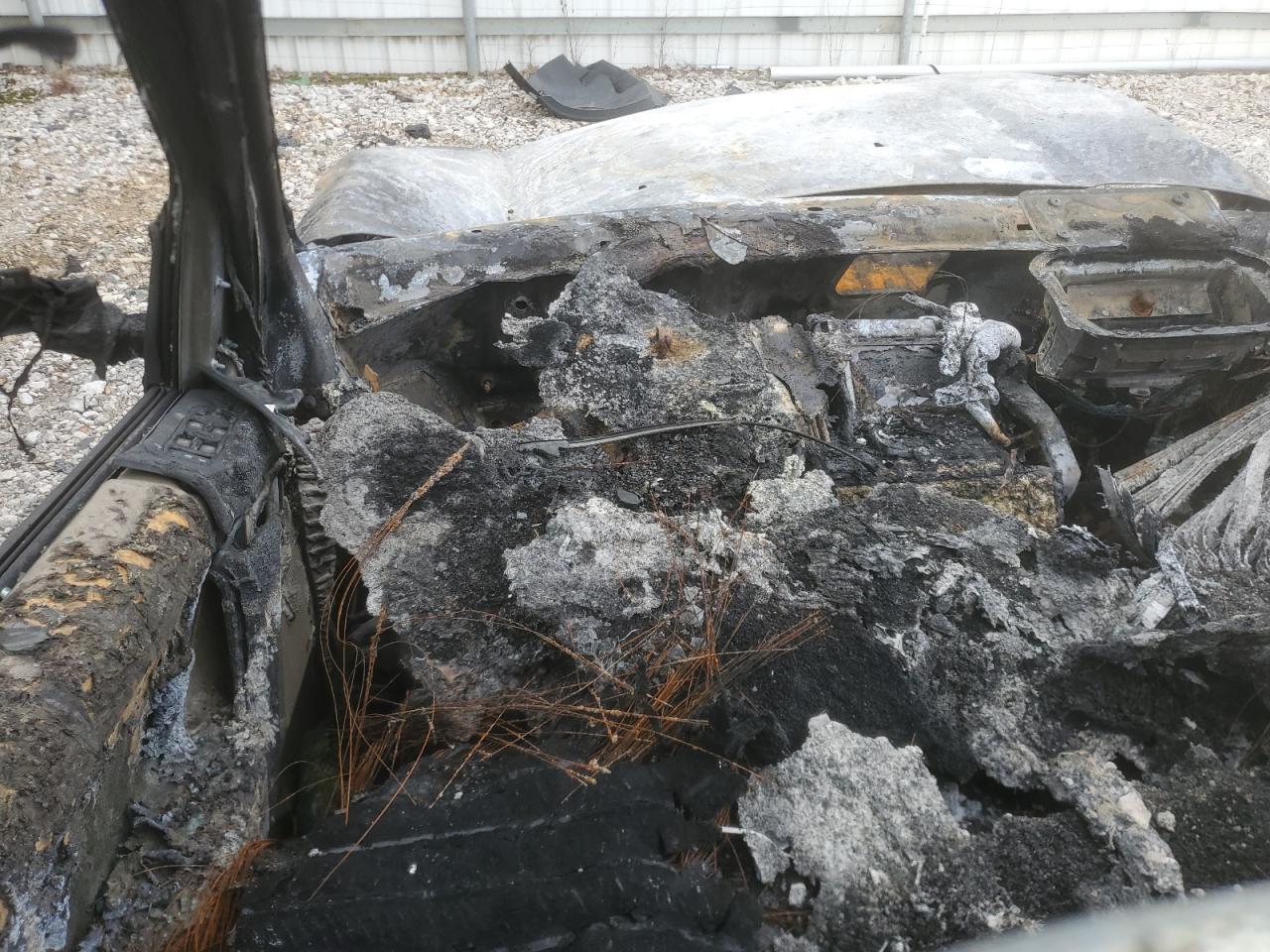 2011 Land Rover LR2 VIN SALFR2BN3BH273029 Copart auction photo, burn damage thumbnail 8