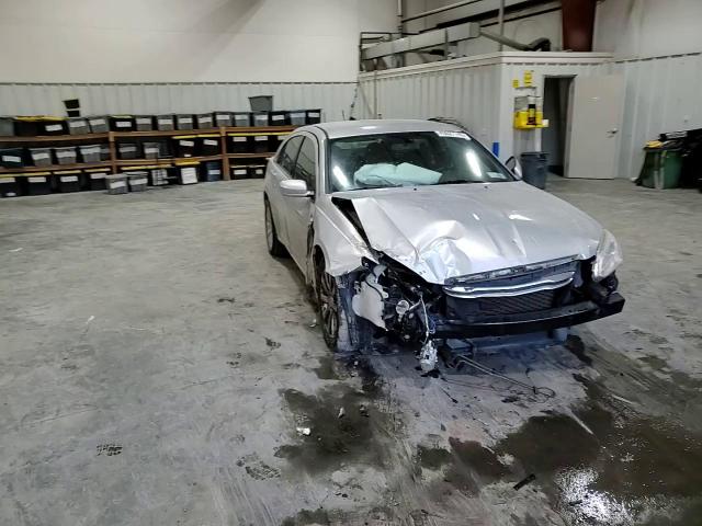 2012 Chrysler 200 VIN 1C3CCBBB5CN175600 Copart auction photo, front end / side damage thumbnail 10