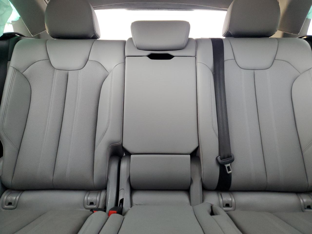 2020 Audi Q5 VIN WA1BNAFY9L2074758 Copart auction photo, rear end / minor dent/scratches damage thumbnail 10