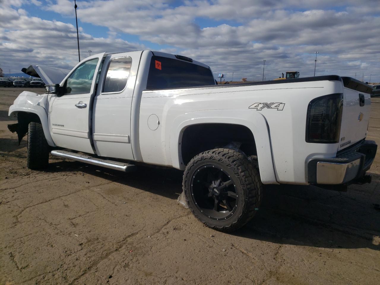 2011 Chevrolet Silverado VIN 1GCRKSE32BZ215037 Copart auction photo, front end / side damage thumbnail 2