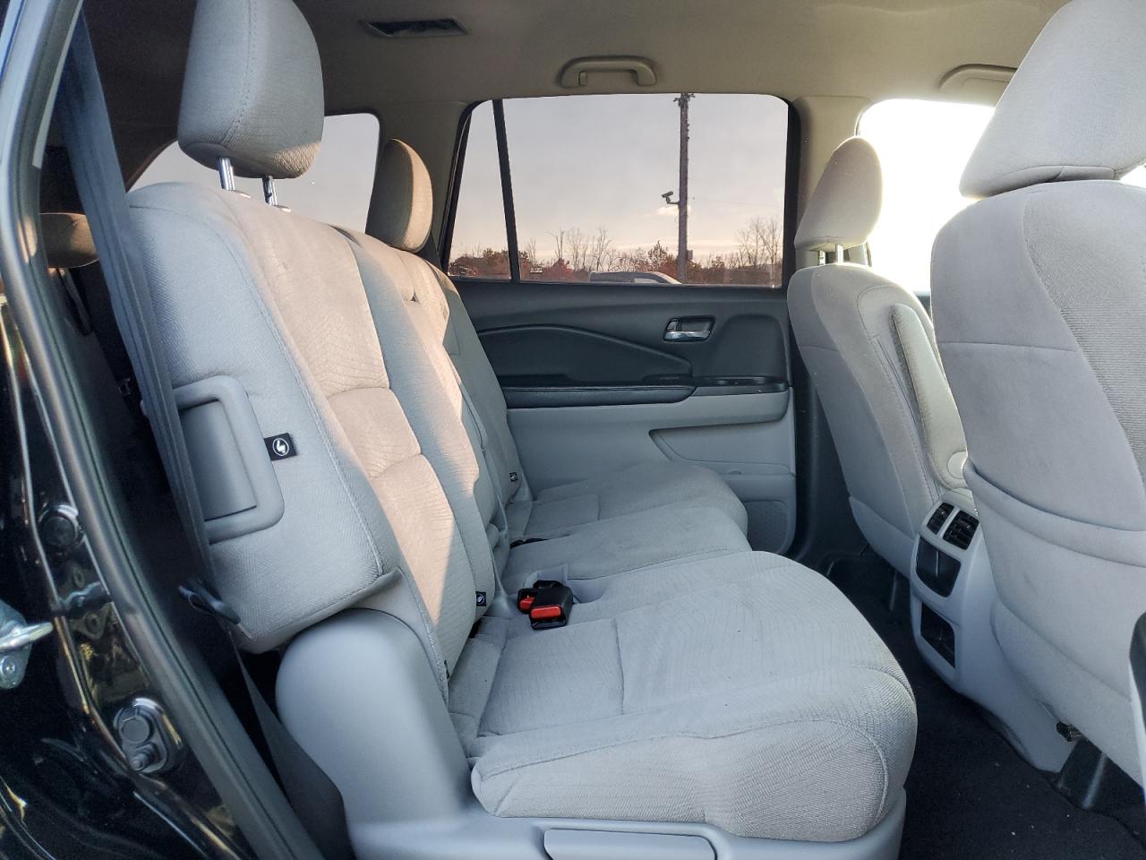 2018 Honda Pilot VIN 5FNYF6H19JB041568 Copart auction photo, all over damage thumbnail 11