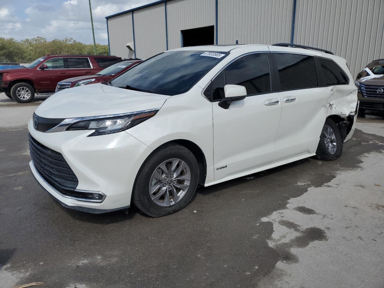 2021 Toyota Sienna VIN 5TDYRKEC0MS061455