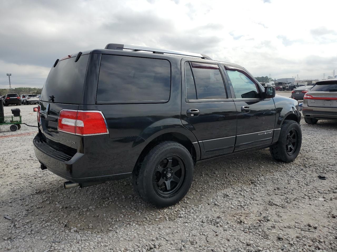 2012 Lincoln Navigator VIN 5LMJJ2J50CEL06770 Copart auction photo, front end / side damage thumbnail 3