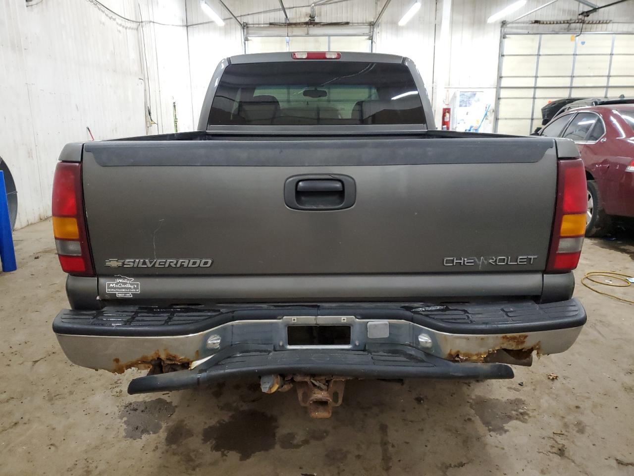 2001 Chevrolet Silverado VIN 2GCEK19T211356703 Copart auction photo, mechanical damage thumbnail 6