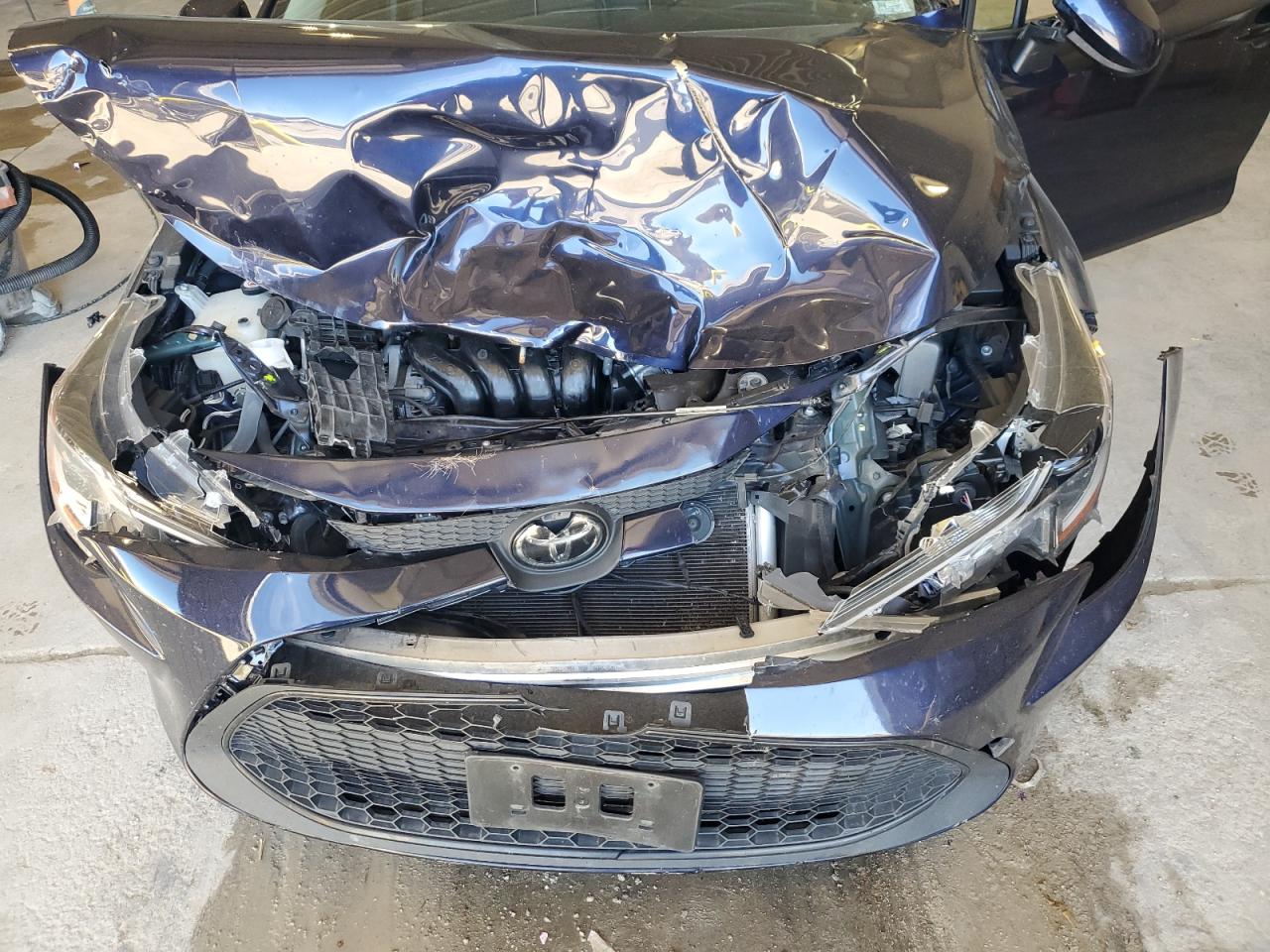 2020 Toyota Corolla VIN JTDEPRAE7LJ100000 Copart auction photo, front end / side damage thumbnail 11