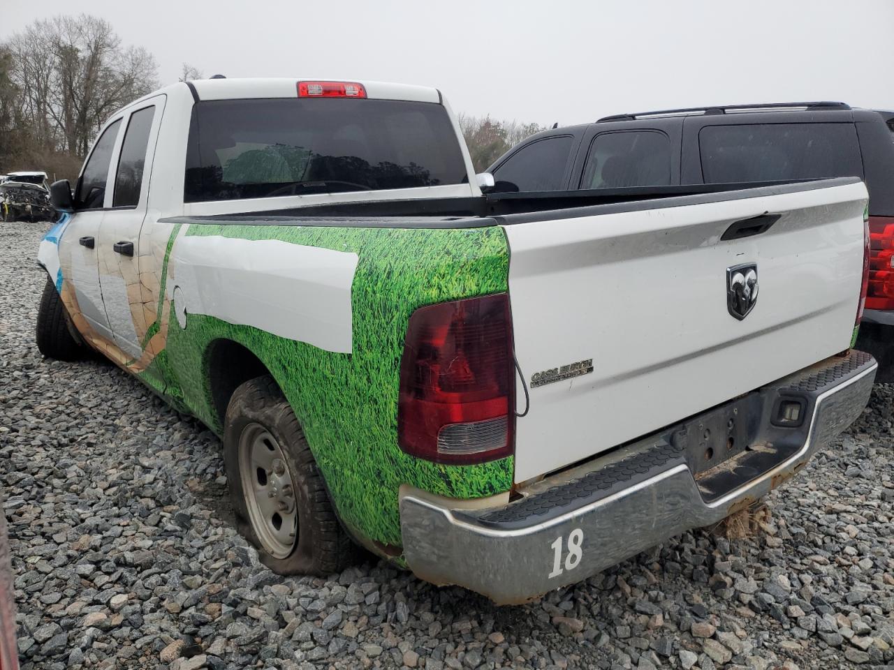 2017 RAM 1500 VIN 1C6RR6FG5HS696026 Copart auction photo, front end / side damage thumbnail 2