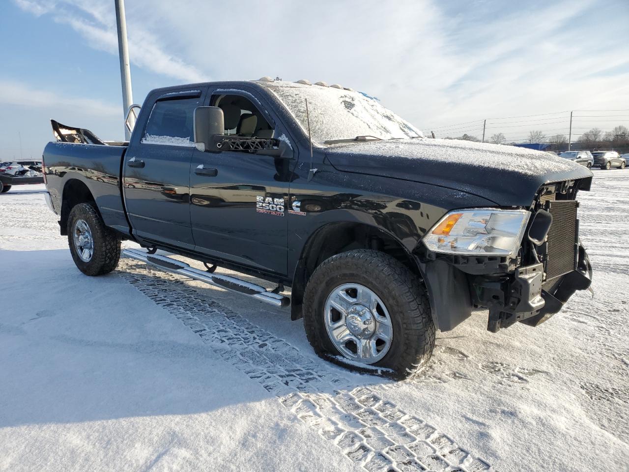2018 RAM 2500 VIN 3C6UR5CL1JG153789 Copart auction photo, front end / side damage thumbnail 4