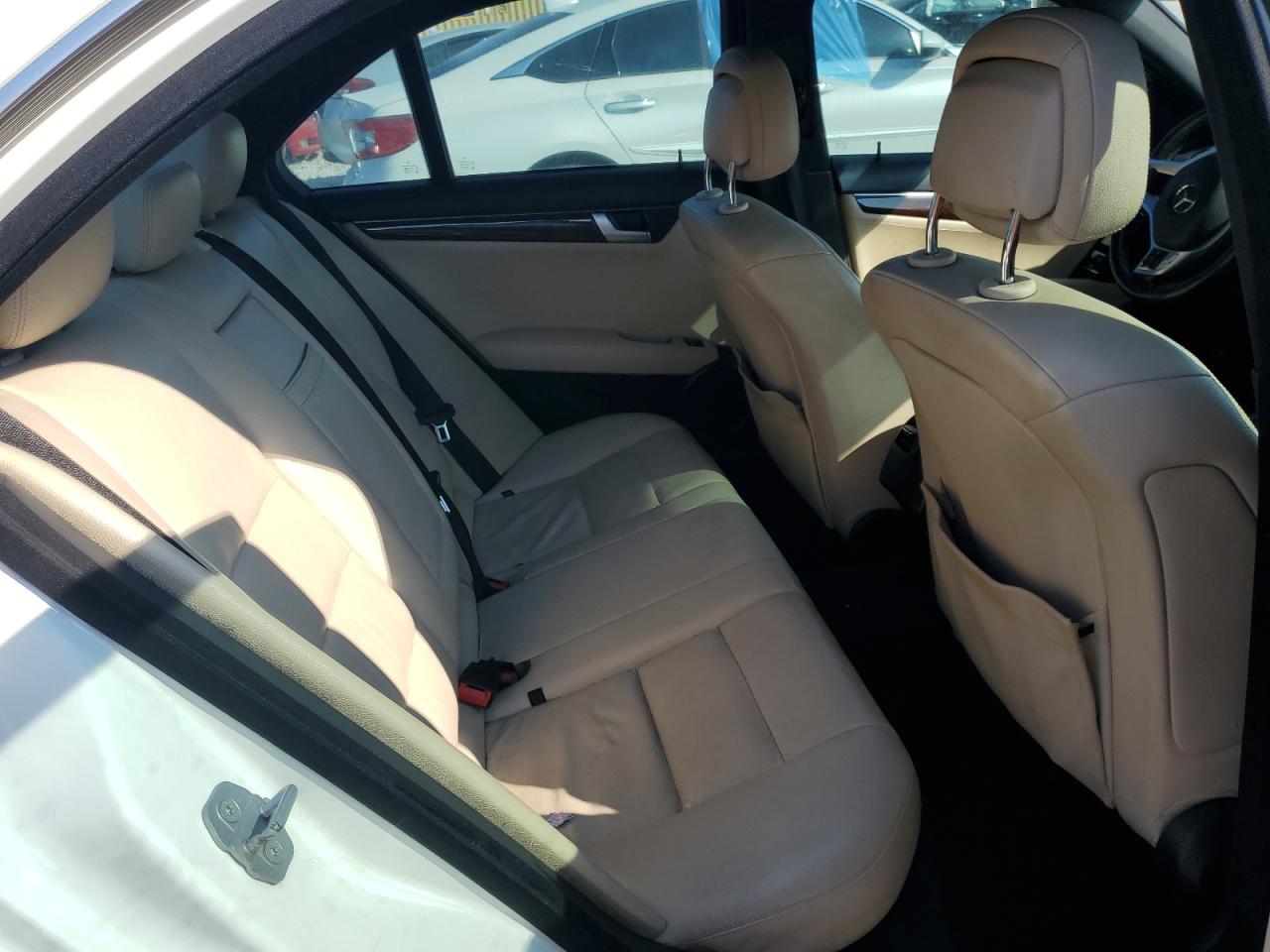 2012 Mercedes-Benz C-klasse VIN WDDGF8BB8CA706891 Copart auction photo, water/flood damage thumbnail 10