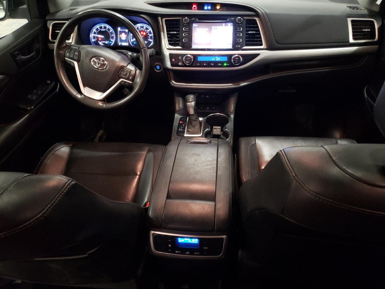2019 Toyota Highlander VIN 5TDJZRFH9KS627808 Copart auction photo, side / rear end damage thumbnail 8