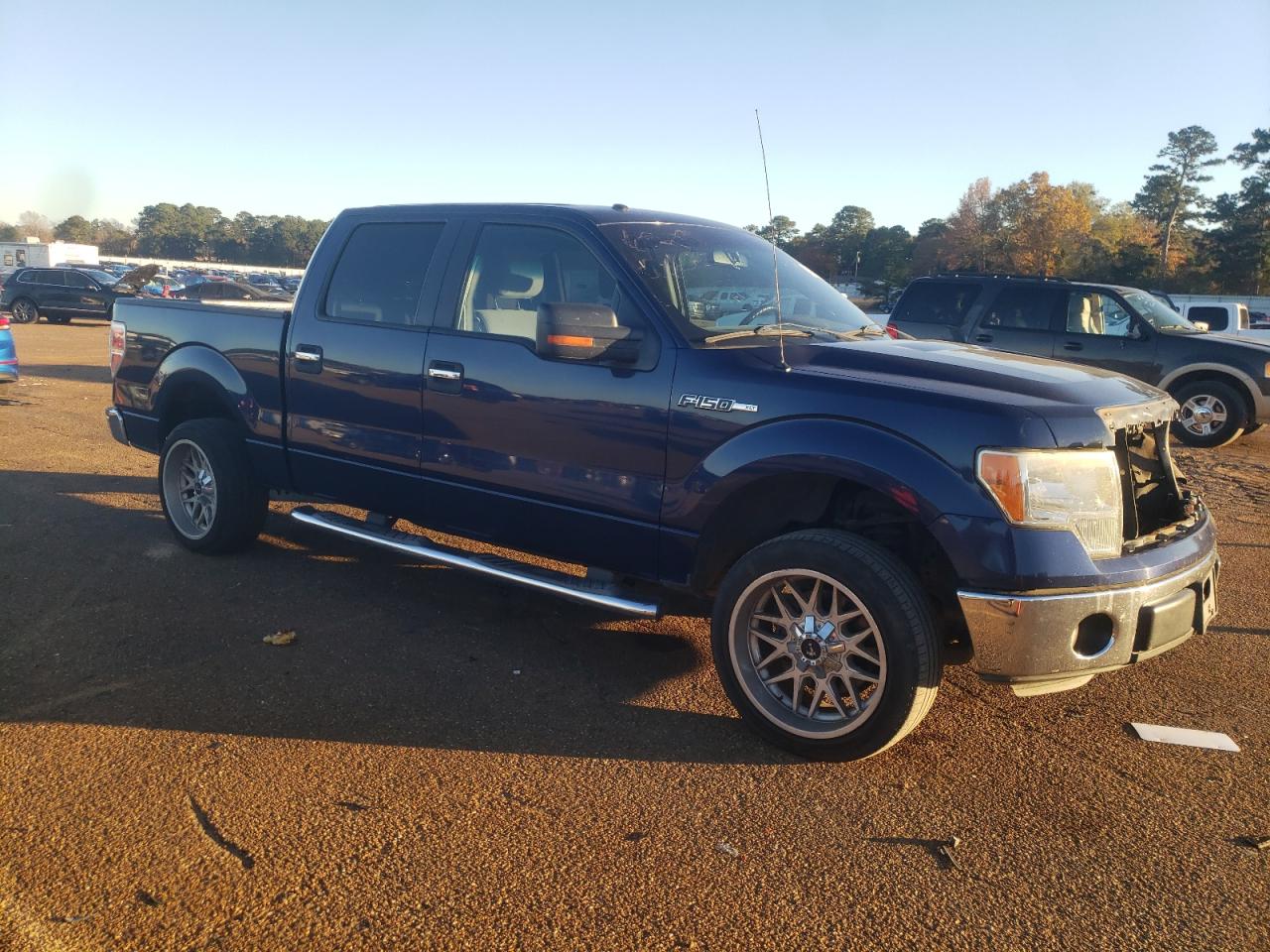 2012 Ford F-150 VIN 1FTEW1CMXCFB23511 Copart auction photo, front end damage thumbnail 4