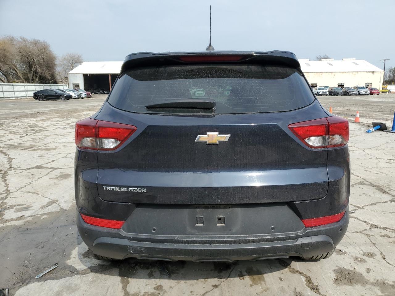 2021 Chevrolet TrailBlazer VIN KL79MMS21MB024171 Copart auction photo, side damage thumbnail 6