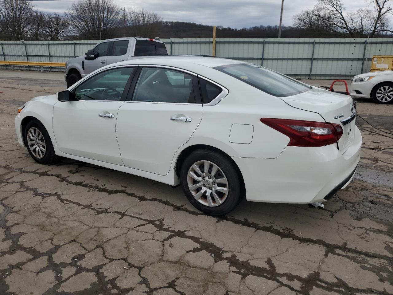 2018 Nissan Altima VIN 1N4AL3AP2JC215040 Copart auction photo, rear end damage thumbnail 2