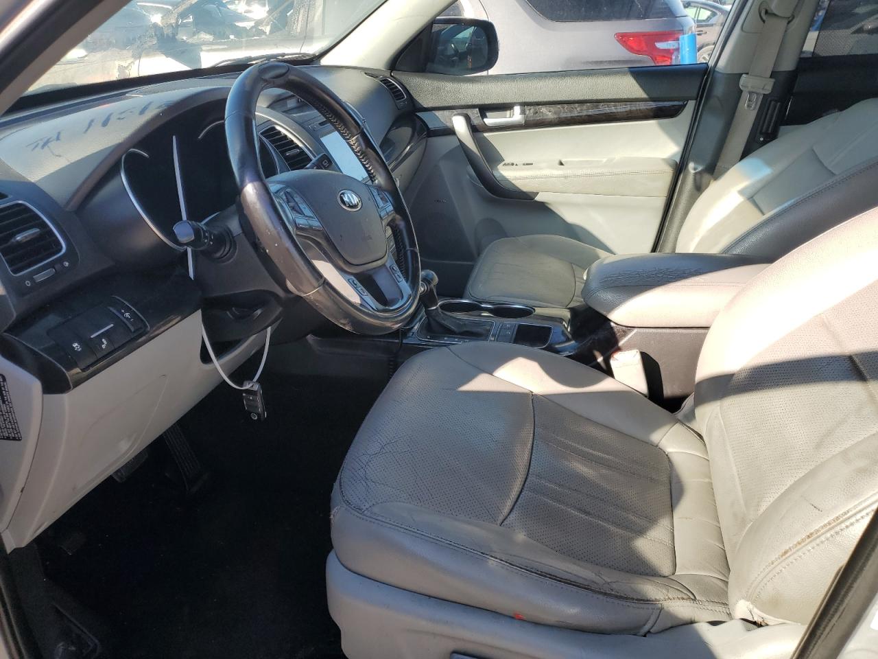 2014 KIA Sorento VIN 5XYKT3A6XEG475502 Copart auction photo, all over / minor dent/scratches damage thumbnail 7