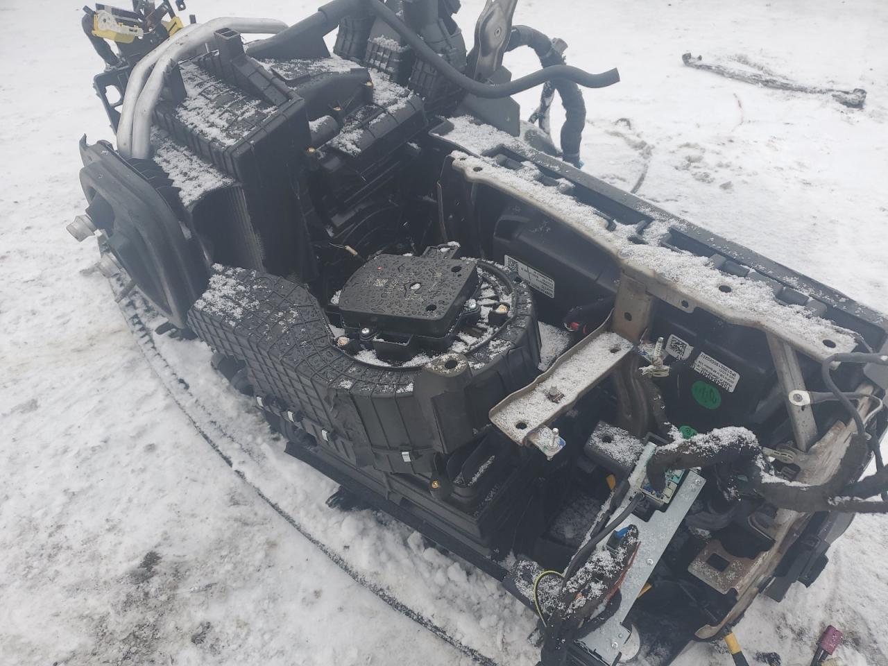 2019 Chevrolet Blazer VIN 3GNKBBRA4KS635980 Copart auction photo, stripped / missing/altered vin damage thumbnail 7