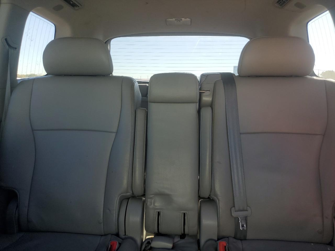 2010 Toyota Highlander VIN 5TDDK3EH4AS019029 Copart auction photo, front end damage thumbnail 10