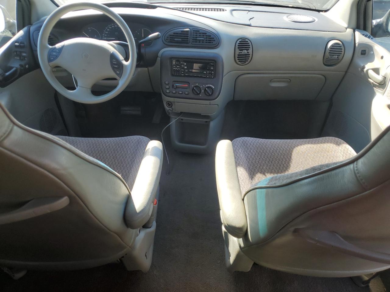 2000 Dodge Caravan VIN 2B4GP2530YR652561 Copart auction photo, side damage thumbnail 8
