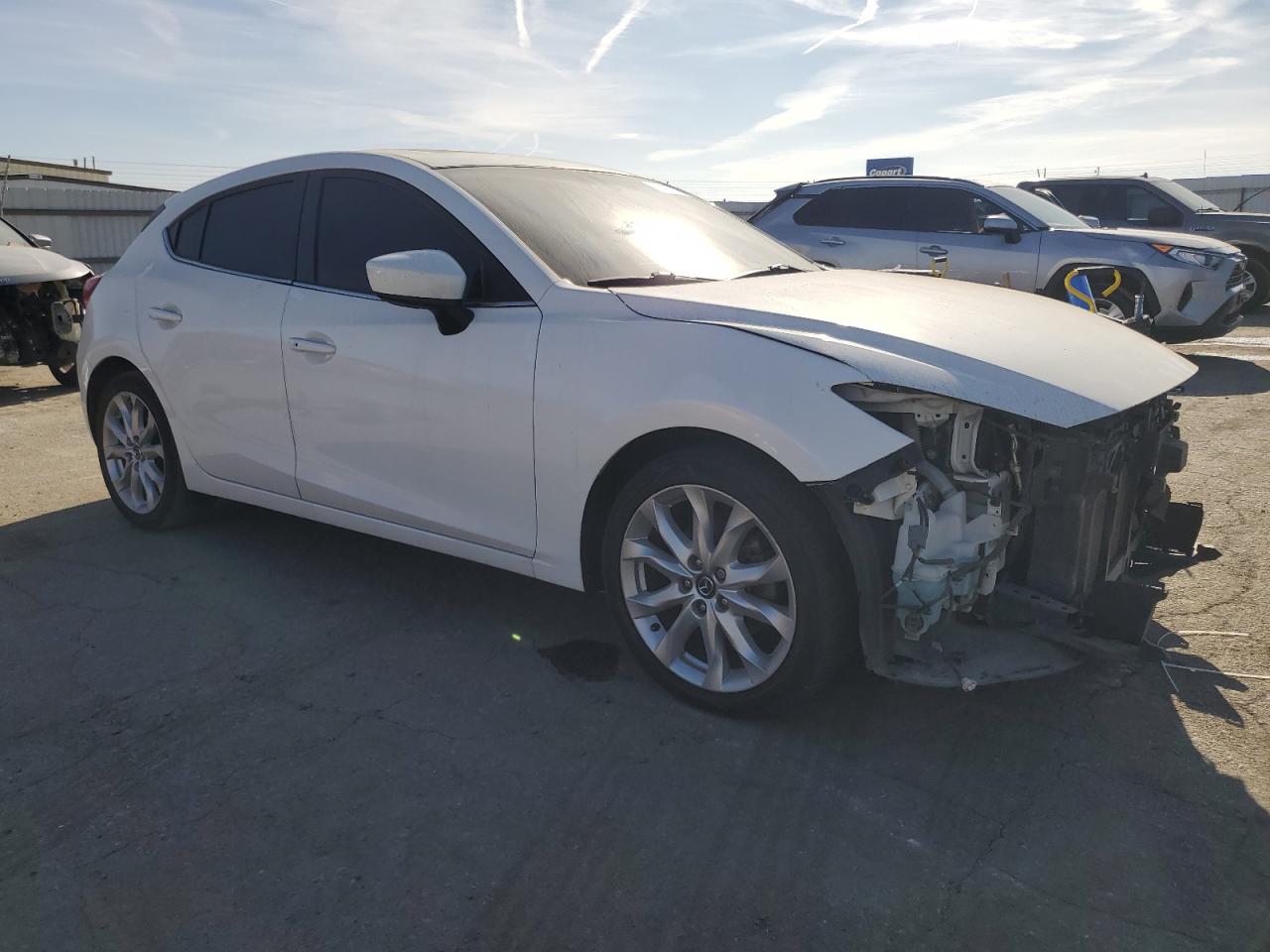 2015 Mazda 3 VIN JM1BM1M3XF1263185 Copart auction photo, front end / minor dent/scratches damage thumbnail 4