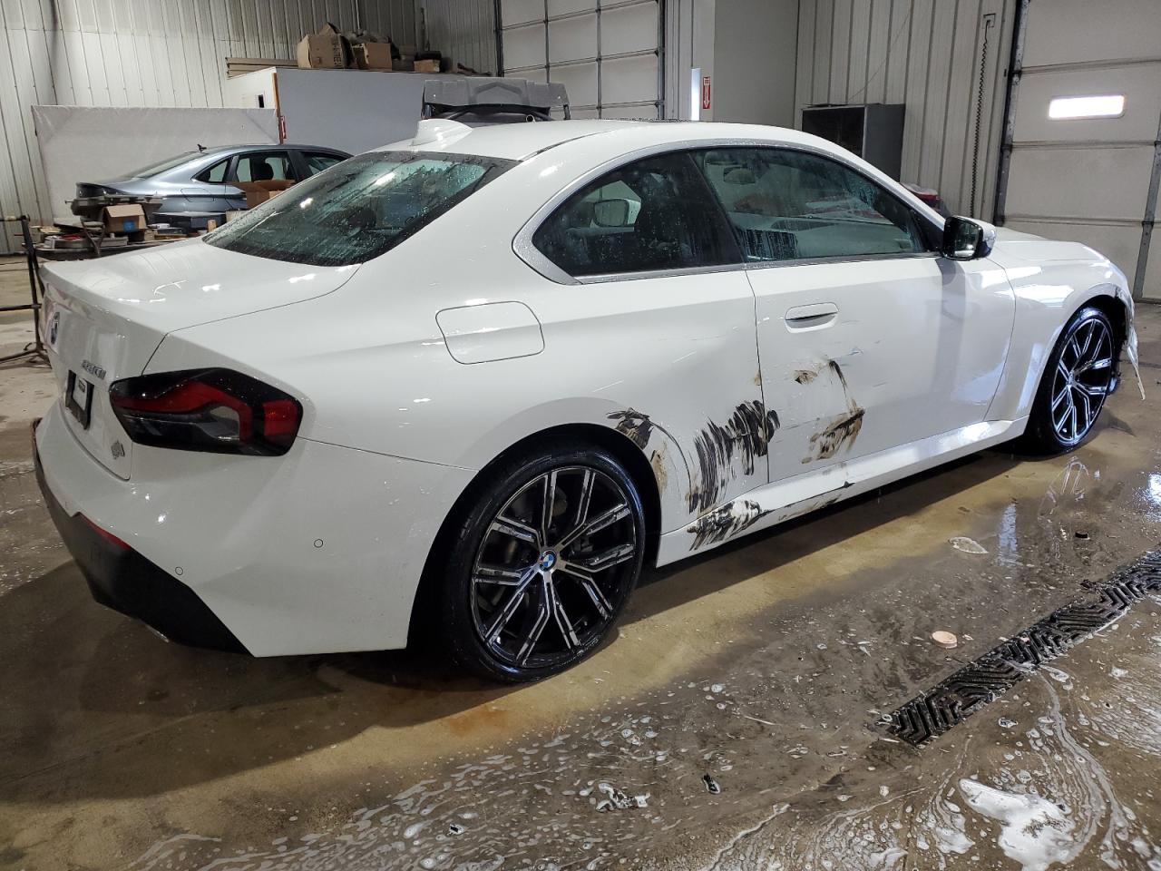 2022 BMW 2er VIN 3MW23CM00N8C68052 Copart auction photo, all over damage thumbnail 3