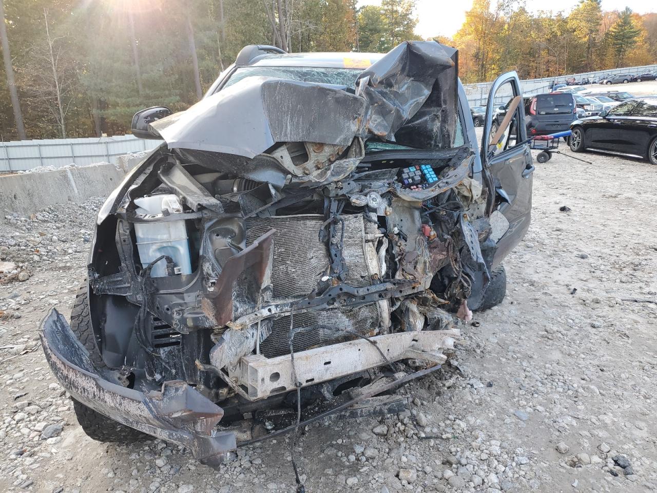 2017 Toyota Tacoma VIN 3TMCZ5AN2HM049574 Copart auction photo, front end / side damage thumbnail 5