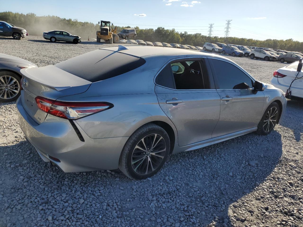 2019 Toyota Camry VIN 4T1B11HK0KU169315 Copart auction photo, vandalism damage thumbnail 3