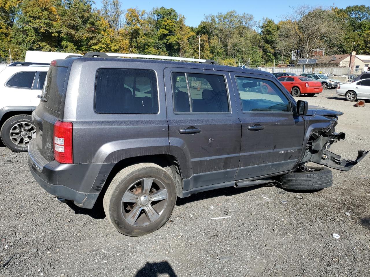 2016 Jeep Liberty (Patriot) VIN 1C4NJRFB2GD746193 Copart auction photo, front end / undercarriage damage thumbnail 3