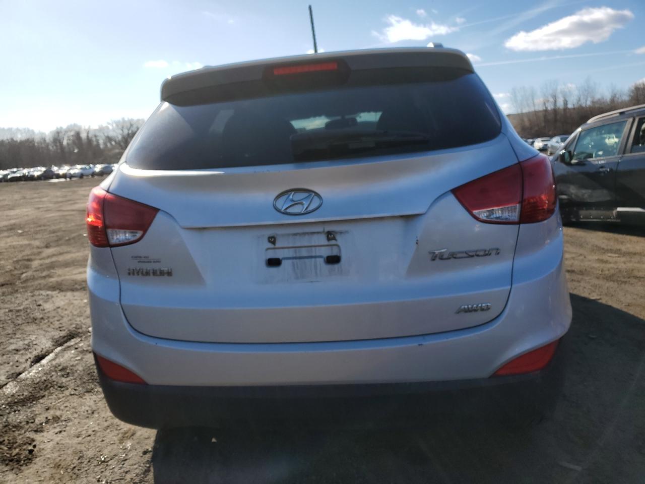2013 Hyundai Tucson VIN KM8JUCAC5DU738034 Copart auction photo, front end damage thumbnail 6