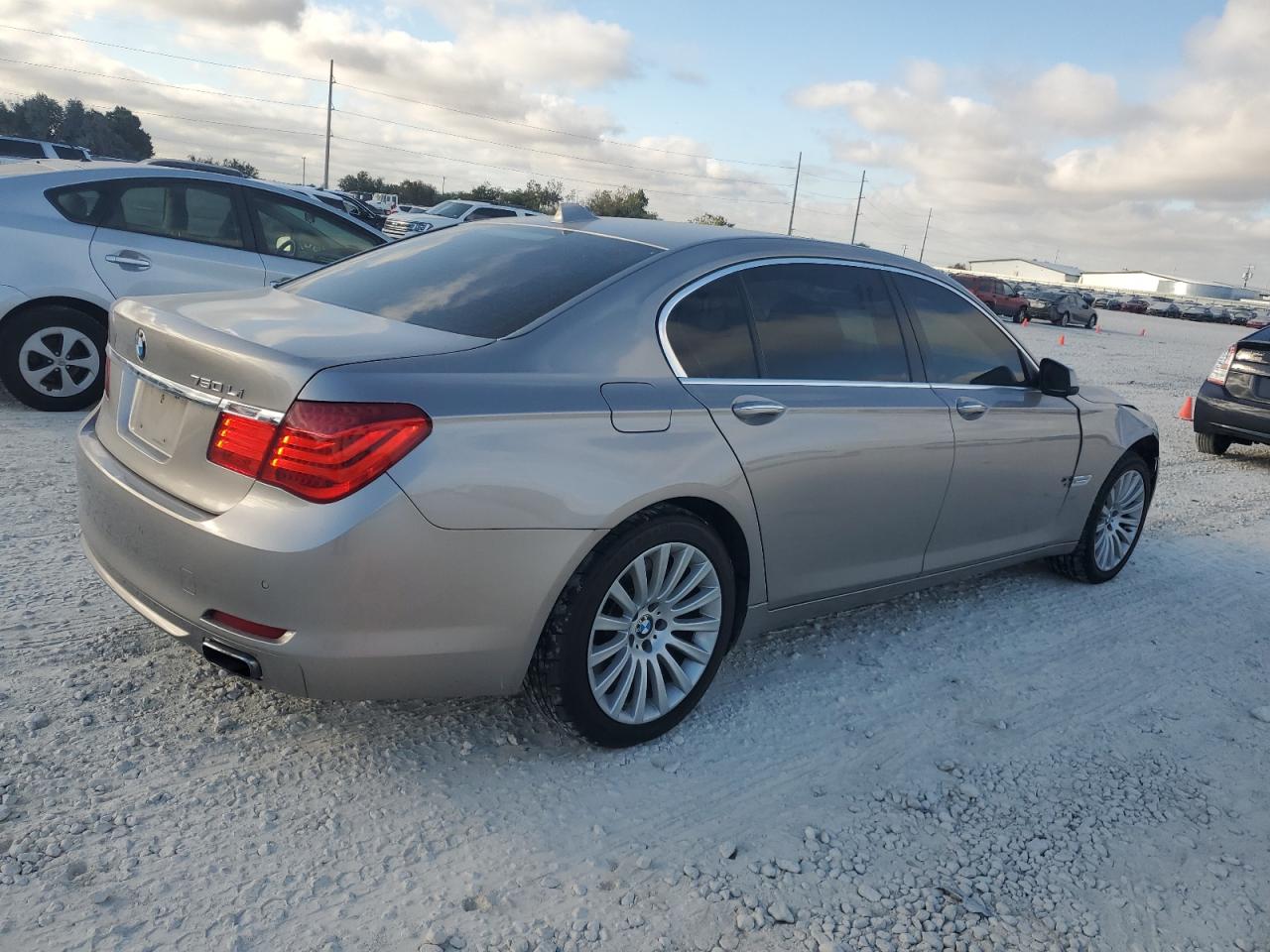 2012 BMW 7er VIN WBAKC8C51CC435809 Copart auction photo, front end damage thumbnail 3
