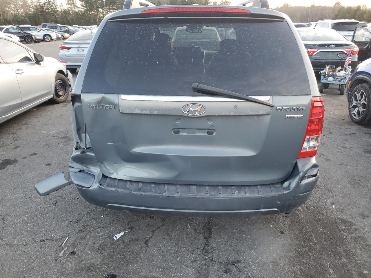 2007 Hyundai Entourage VIN KNDMC233076015941 Copart auction photo, rear end damage thumbnail 6