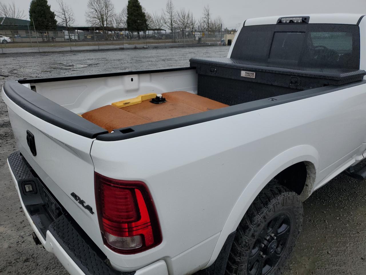 2016 RAM 3500 VIN 3C63R3JL8GG332603 Copart auction photo, water/flood damage thumbnail 10