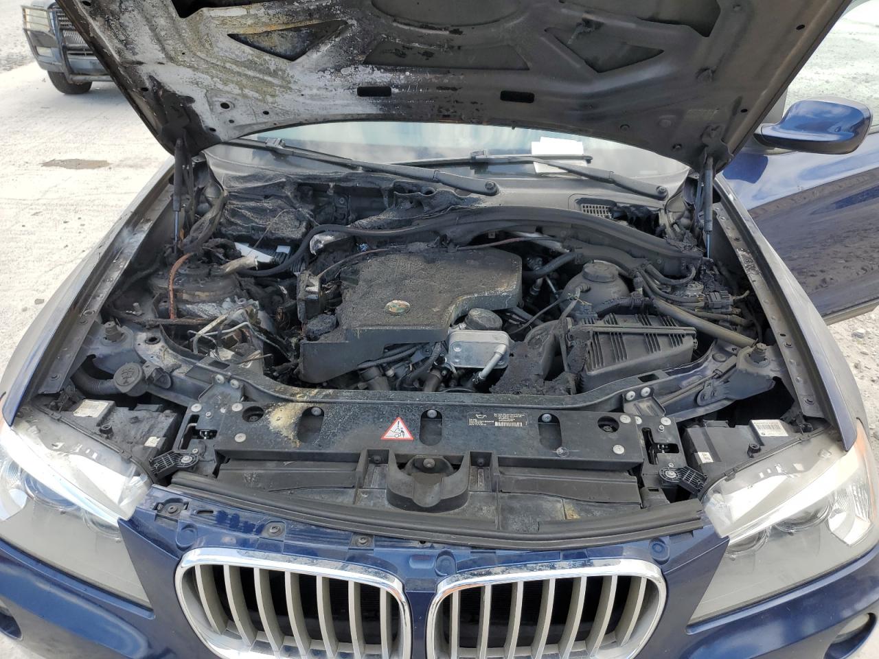 2013 BMW X3 VIN 5UXWX9C5XD0D00492 Copart auction photo, burn - engine damage thumbnail 11