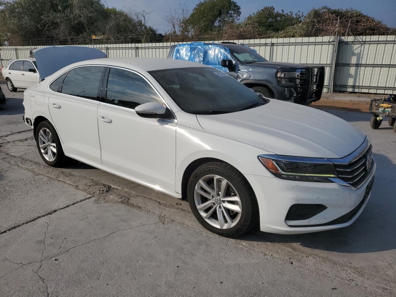 2020 Volkswagen Passat VIN 1VWSA7A30LC010681 Copart auction photo, rear end / minor dent/scratches damage thumbnail 4